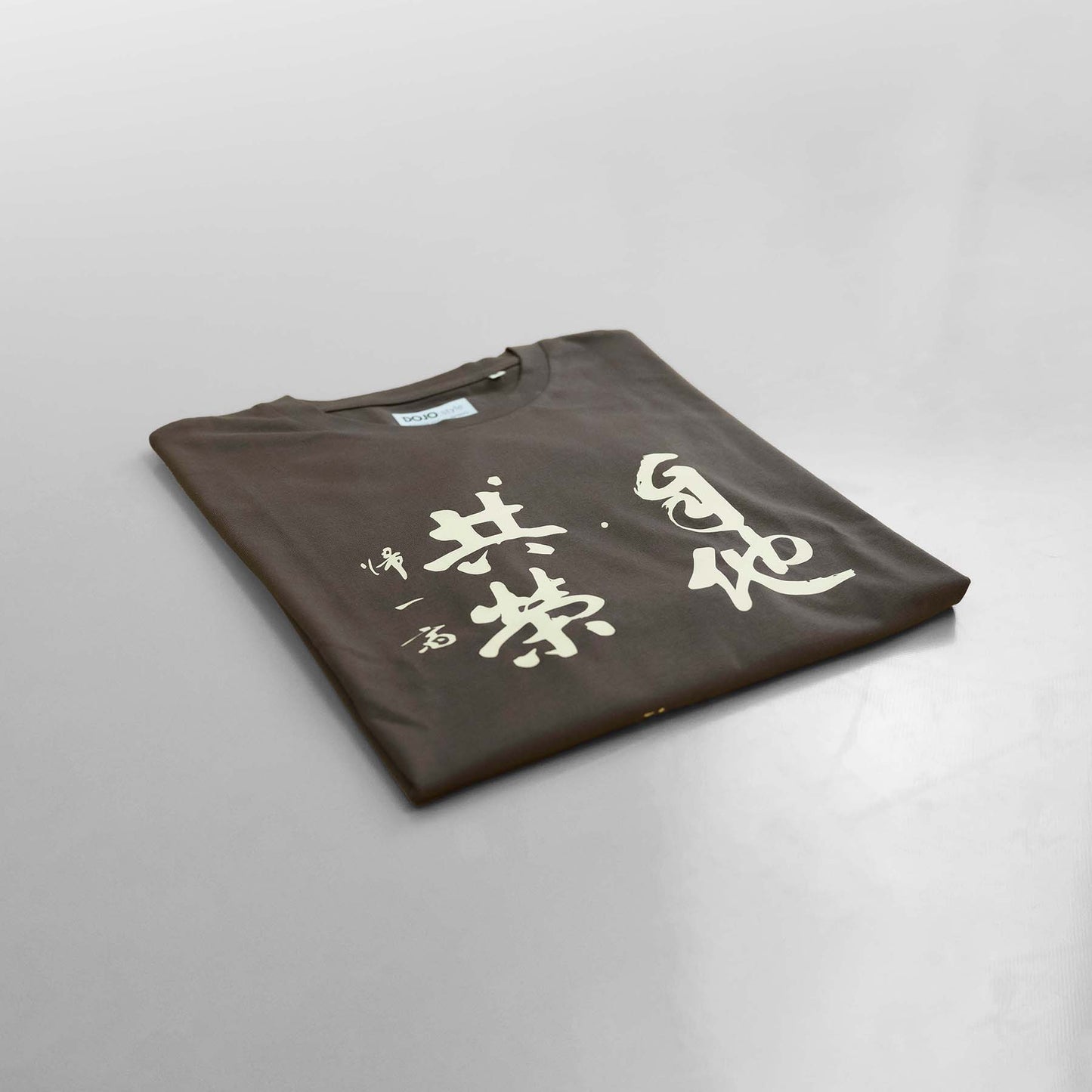 camiseta kanji jita kyoei oversize