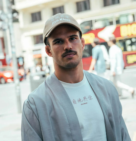 camiseta kanjis jita kyoei